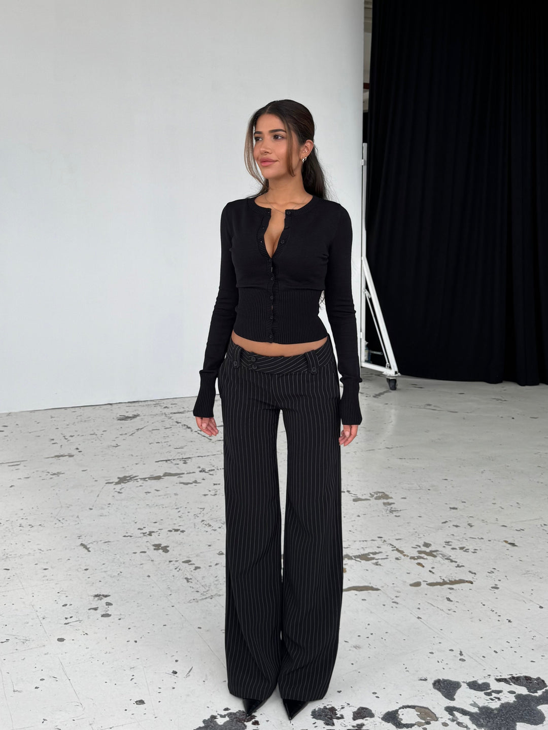 Button low waist pants - black striped