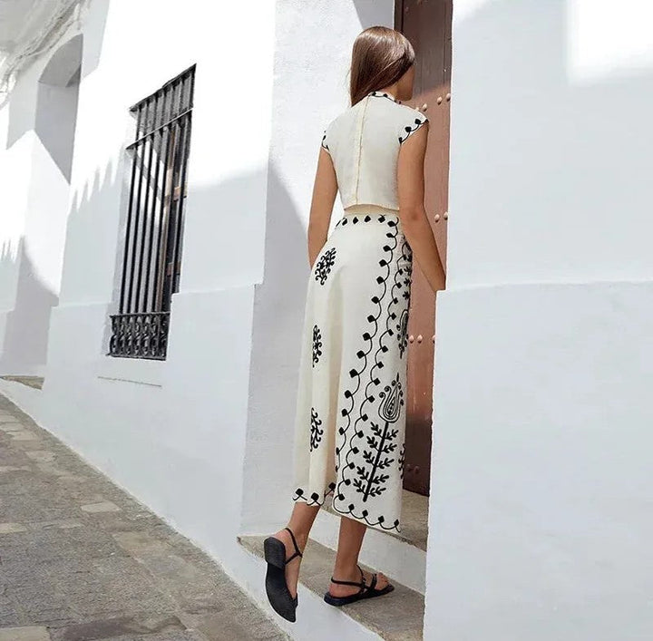 Solstice Vine Embroidered Set