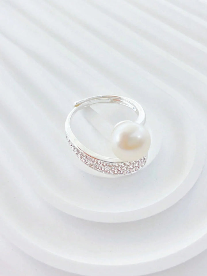 Multicolor Pearl Ring With Crystals For Daily Elegance