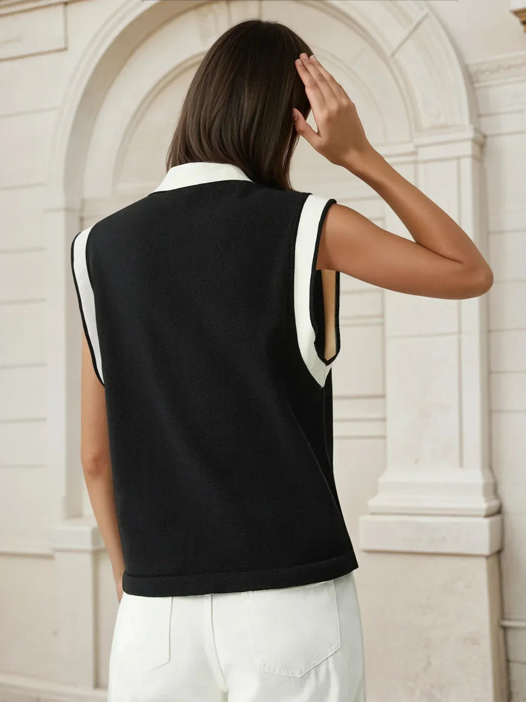 Buckle Knitted Contrast Trim Sweater Vest