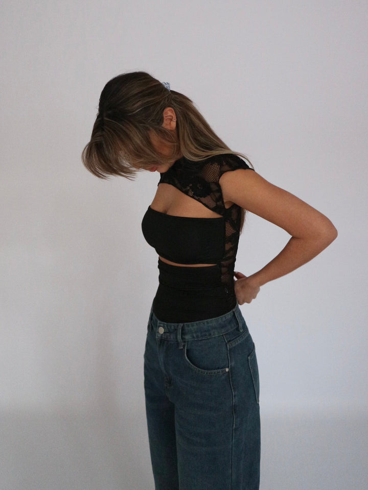 Lucy lace top - black