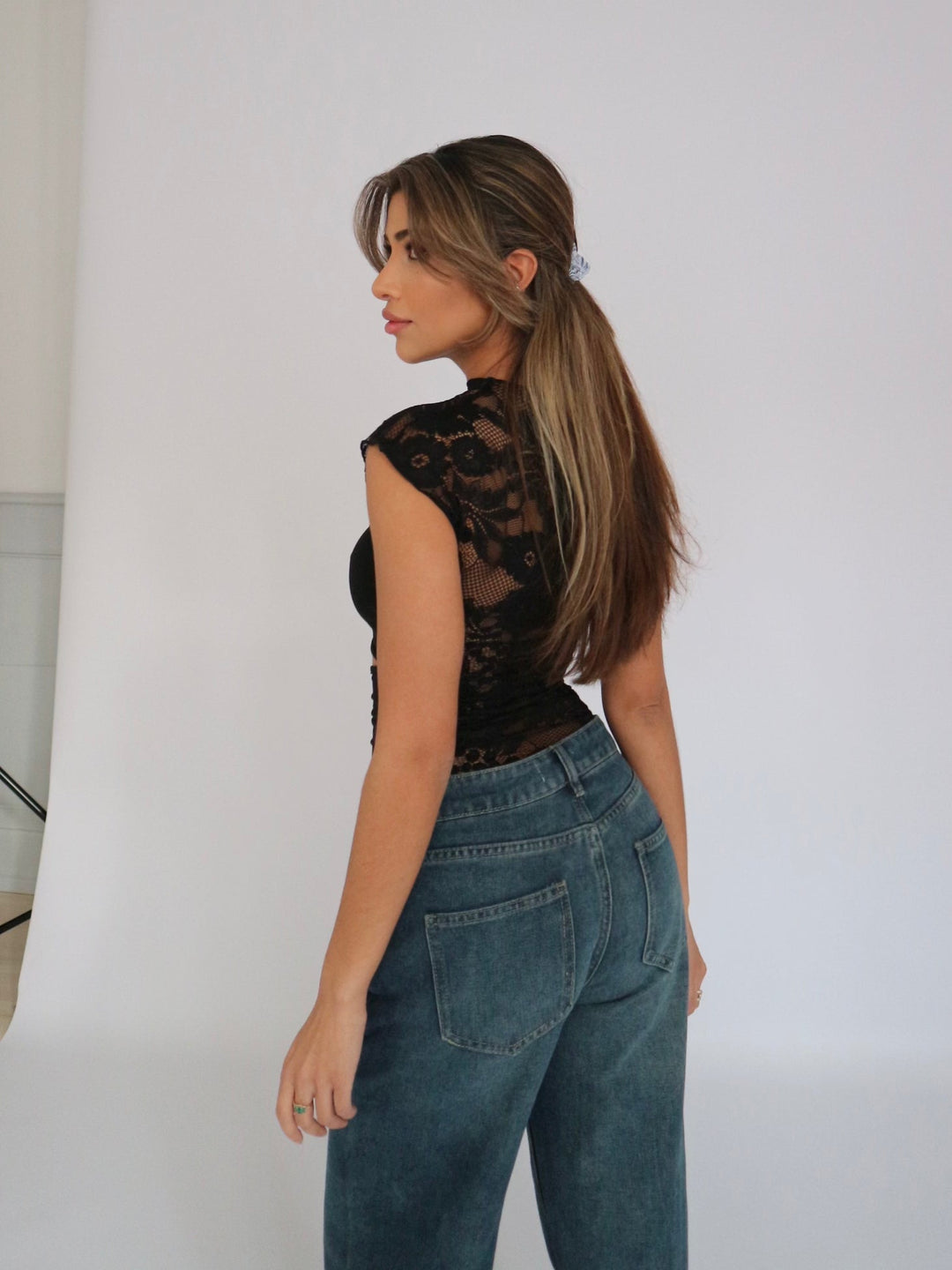 Lucy lace top - black