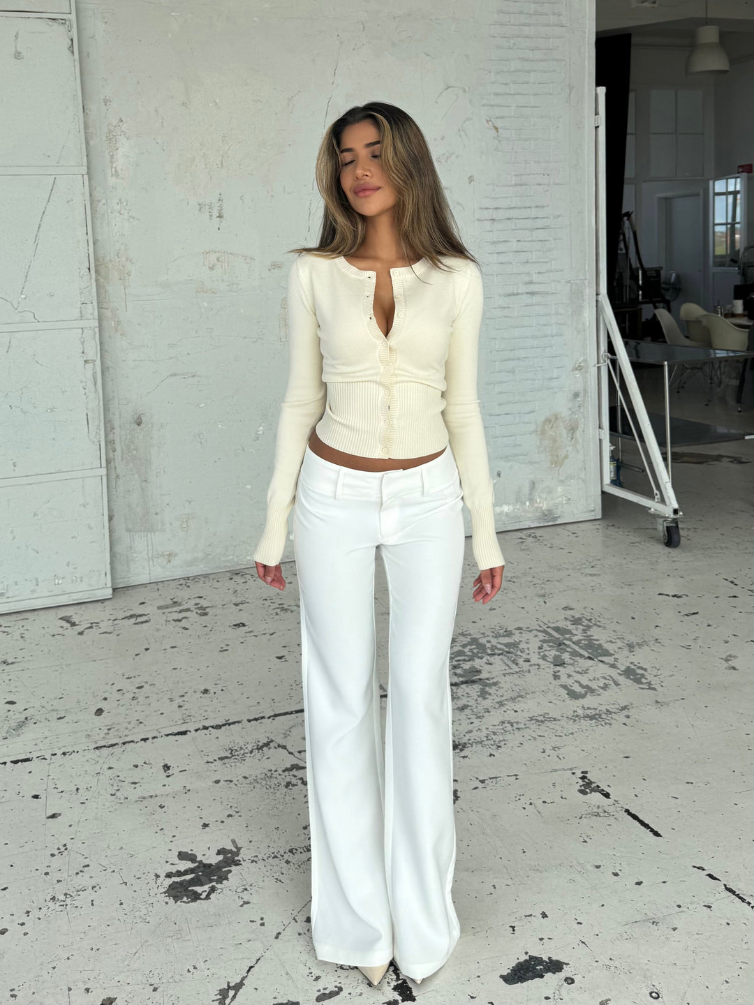 Livia Low Waist Pants - White