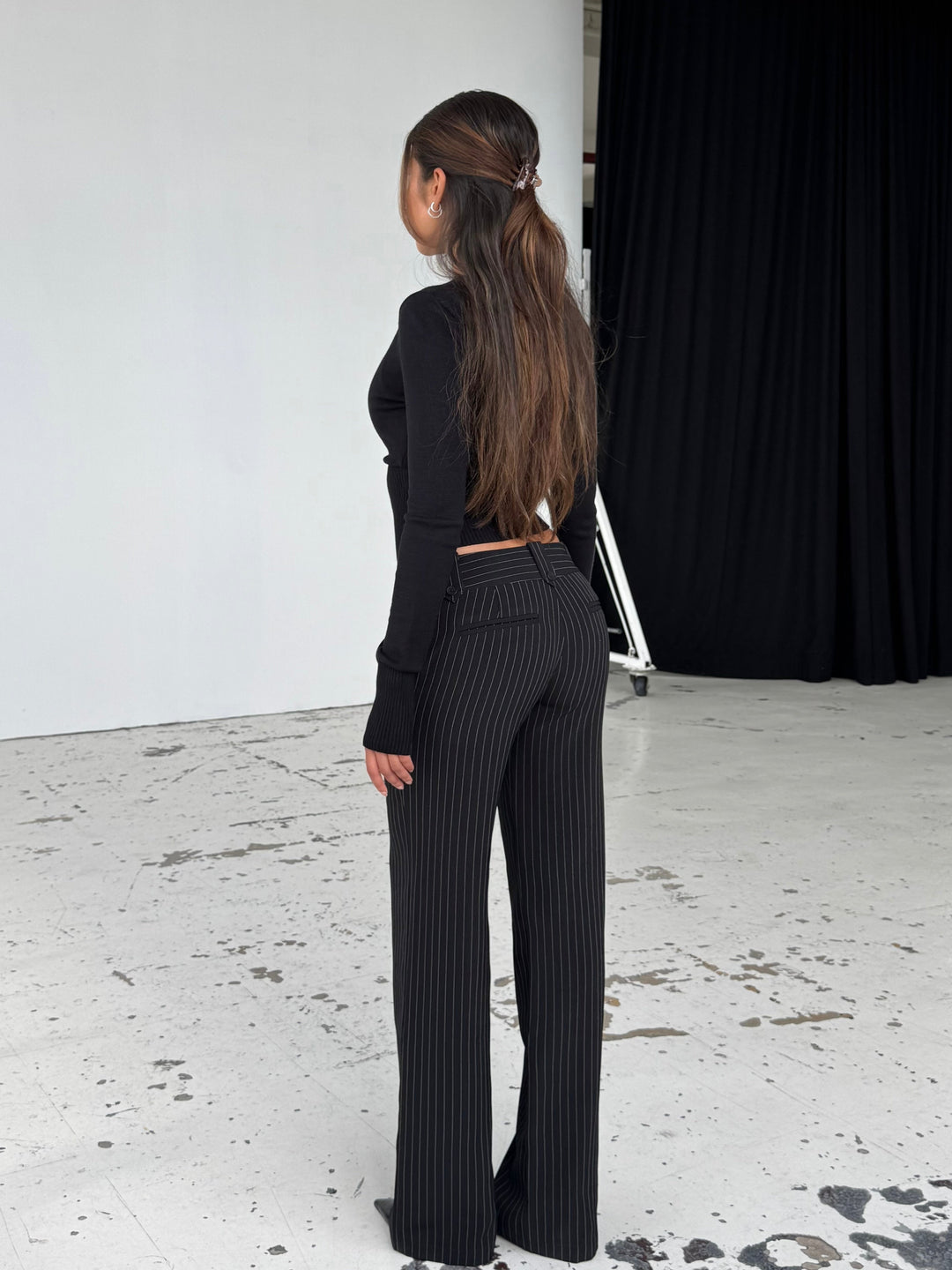 Button low waist pants - black striped