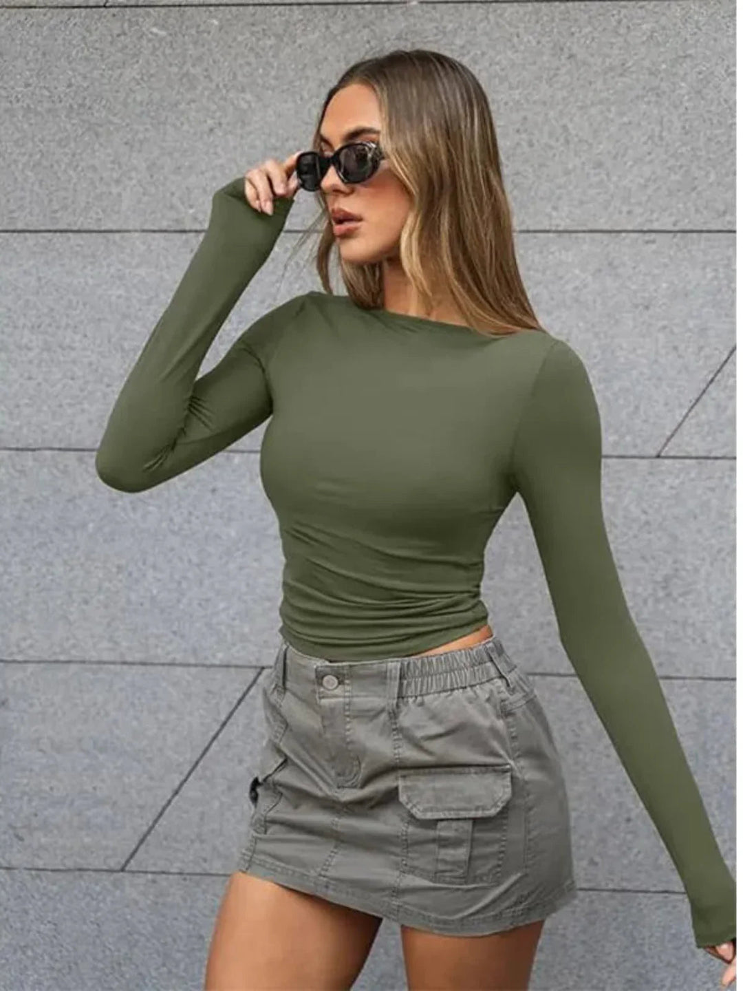 Slim Long-sleeved Solid Round Neck Top