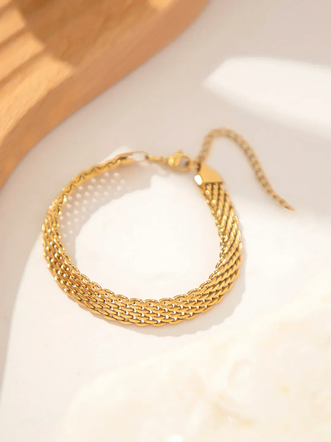 Vintage Mesh Golden Bracelet