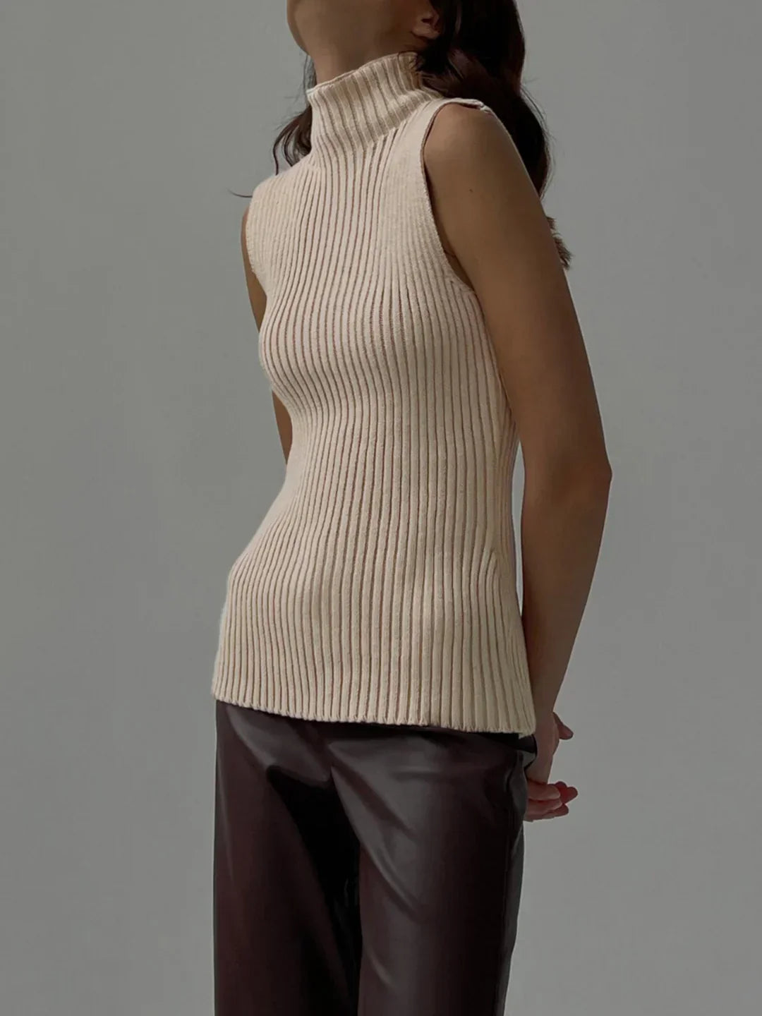 Casual Style Turtleneck Sleeveless Top