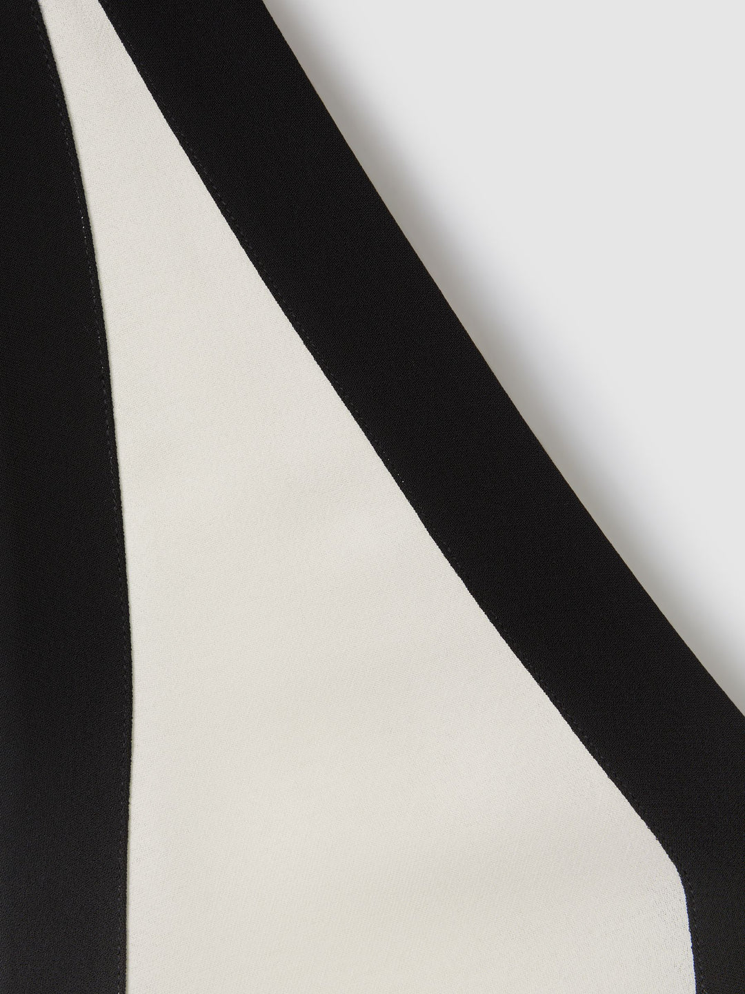 Rhea - Contrast Maxi Dress